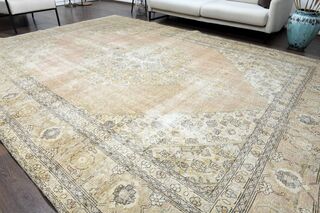 Antique Persian Handwoven Rug - Thumbnail