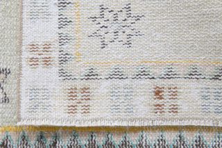 White Antique Runner Rug - Thumbnail