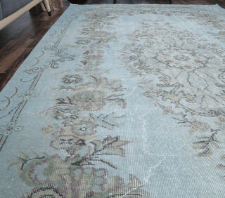 Aurelia - Turquoise Vintage Rug - Thumbnail