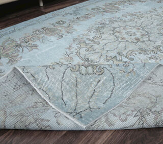 Aurelia - Turquoise Vintage Rug - Thumbnail