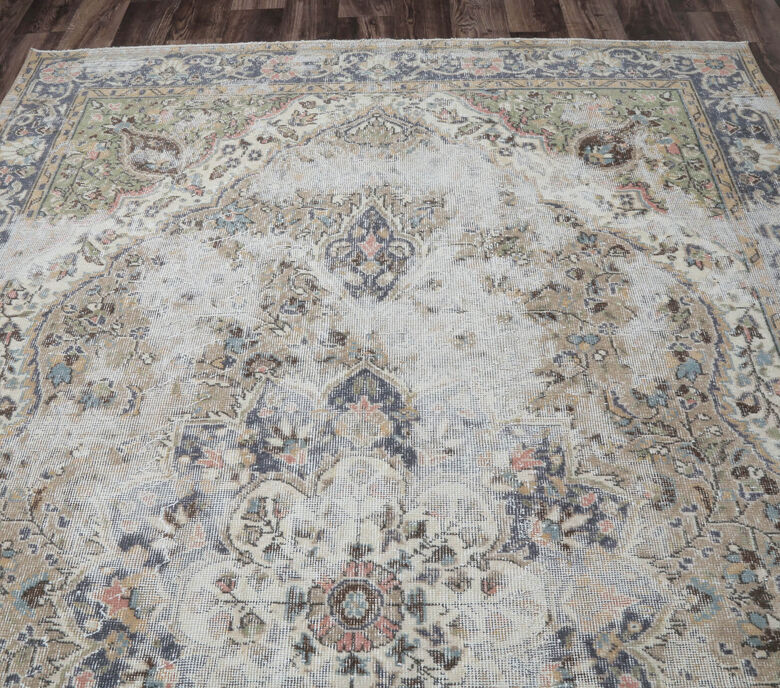 Aurora - Oriental Vintage Distressed Rug