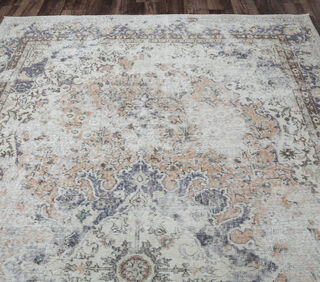 Aybanu - Distressed Oriental Rug - Thumbnail