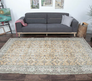 Aygonul - Vintage Floral Rug - Thumbnail