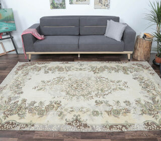 Ayhan - Turkish Vintage Rug - Thumbnail