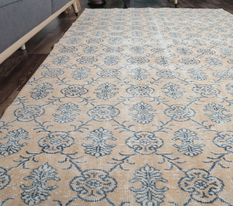 Ayishigi - Vintage Area Rug