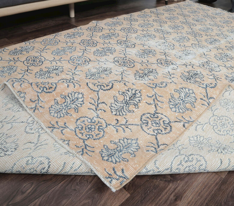 Ayishigi - Vintage Area Rug