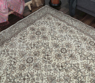 Aykoncuy - Floral Vintage Area Rug - Thumbnail