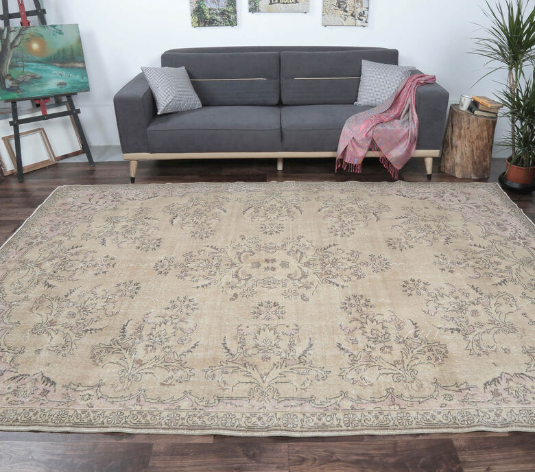 Ayseli - Vintage Turkish Rug