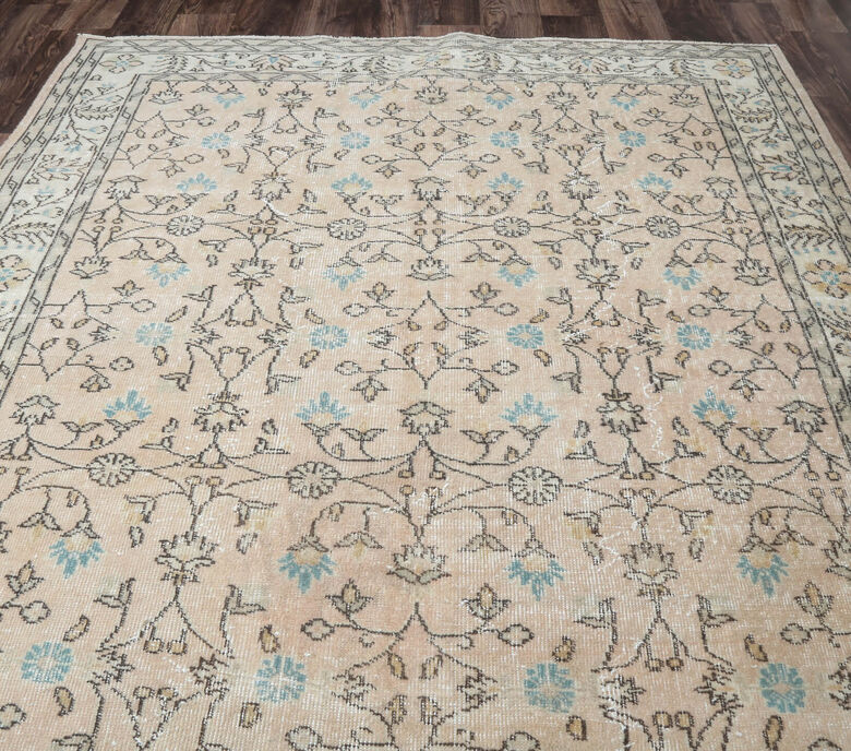 Aysevil - Soft Vintage Rug