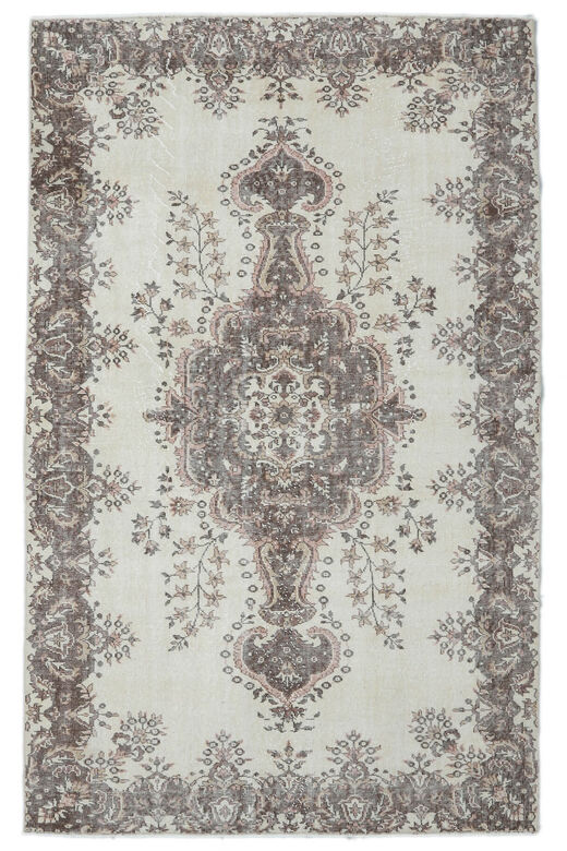 Ayshegul - Oriental Kurdish Rug