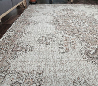 Aysuna - Eclectic Vintage Rug - Thumbnail