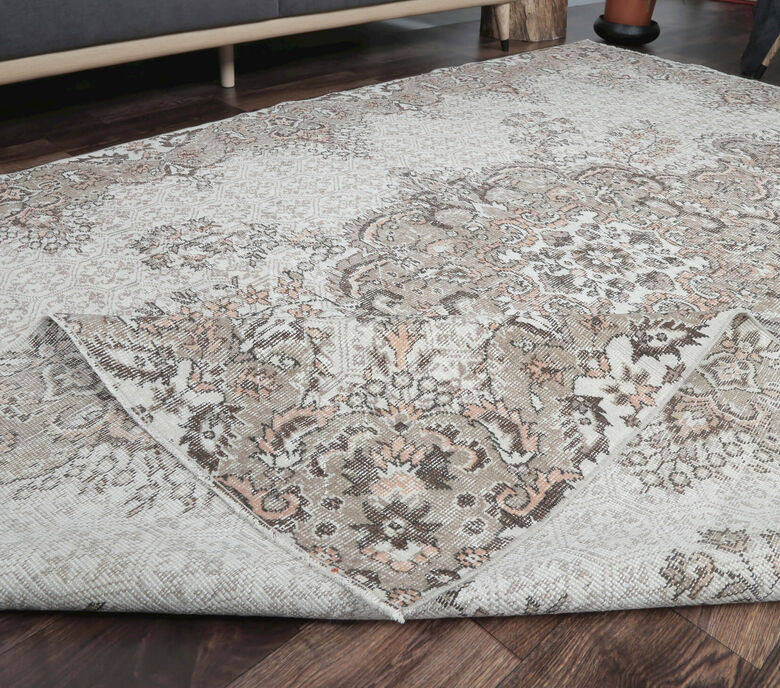 Aysuna - Eclectic Vintage Rug