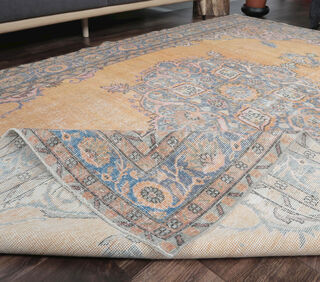 Ayten - Persian Oriental Rug - Thumbnail