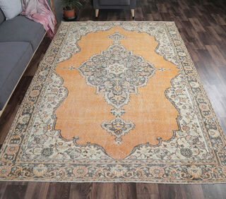 Ayumi - Oriental Vintage Rug - Thumbnail