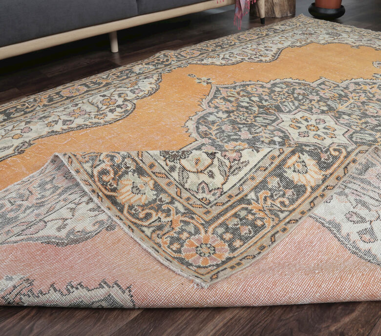 Ayumi - Oriental Vintage Rug