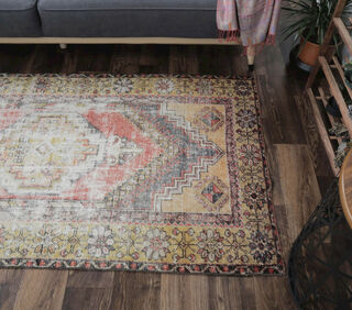 Bagish - Vintage Small Area Rug - Thumbnail