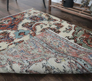 Banum - Oriental Area Rug - Thumbnail