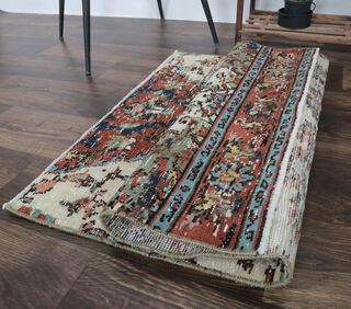 Banum - Oriental Area Rug - Thumbnail