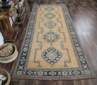 Beleni - Oriental Runner Rug - Thumbnail