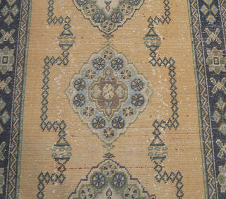 Beleni - Oriental Runner Rug - Thumbnail