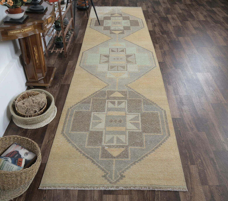 Bengu - Oriental Runner Rug