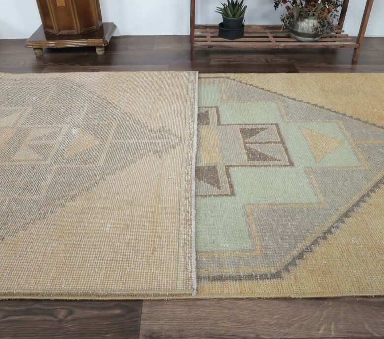 Bengu - Oriental Runner Rug