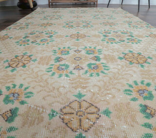 Besime - Small Floral Turkish Rug - Thumbnail