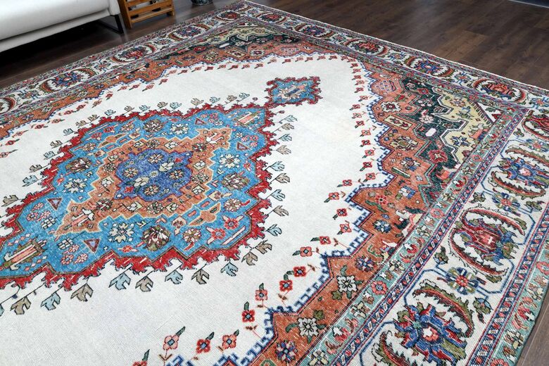 Bohemian Persian Handmade Wool Rug