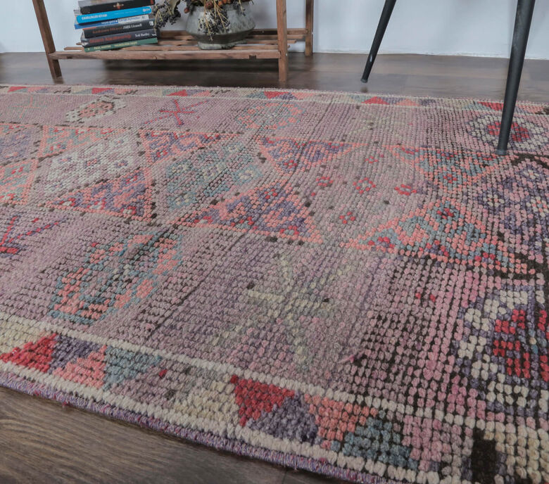 Buglem - Pastel Pink Vintage Runner Rug