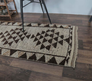 Cagil - Triangular Geometric Oushak Runner Rug - Thumbnail