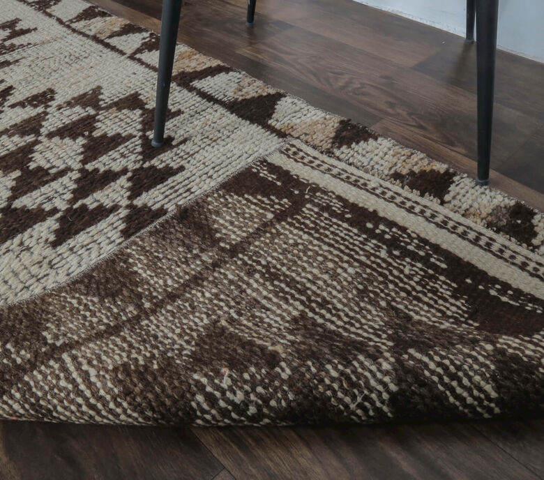 Cagil - Triangular Geometric Oushak Runner Rug