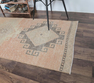 Cansev - Hallway Vintage Rug - Thumbnail