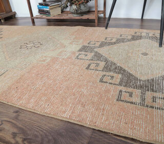 Cansev - Hallway Vintage Rug - Thumbnail