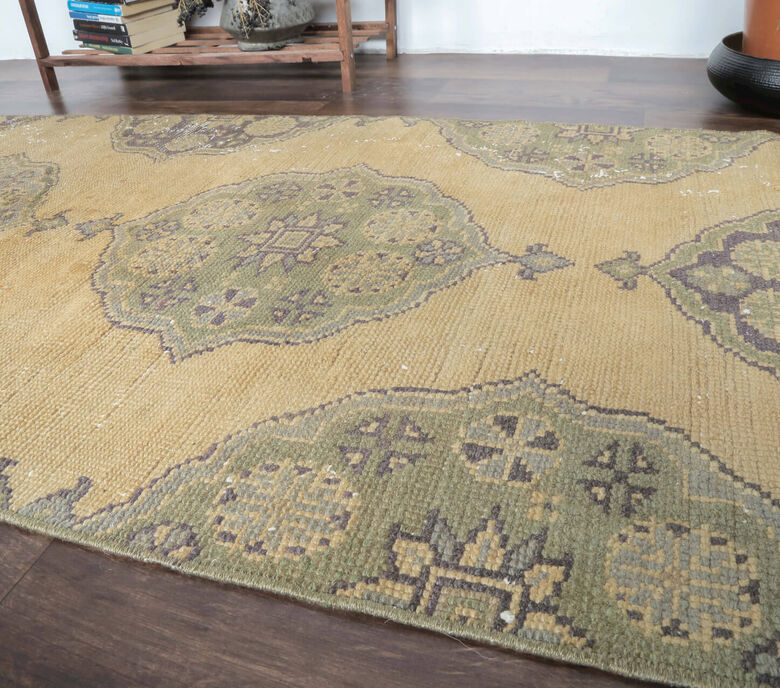 Celile - Oriental Mustard Colored Runner