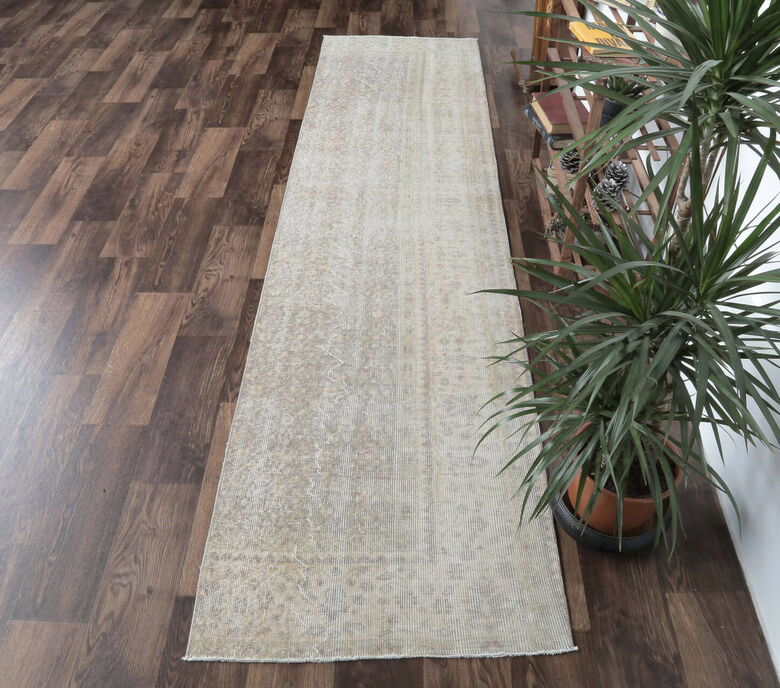 Delfin - Antique Floral Faded Runner