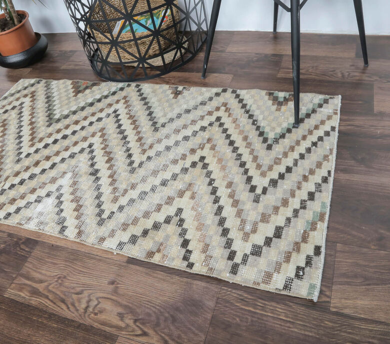 Dolores - ZigZag Vintage Rug