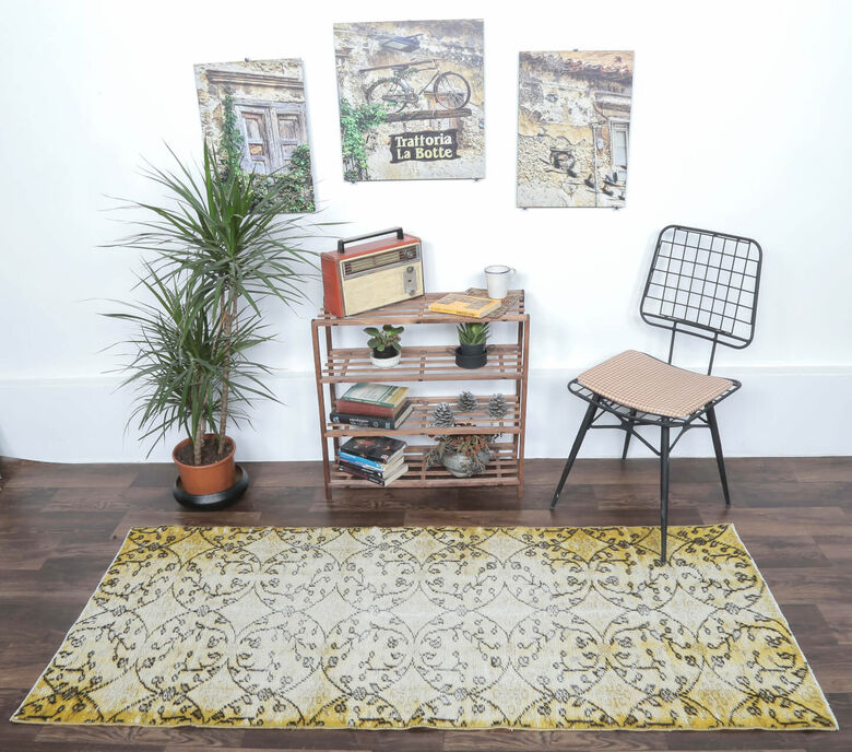 Eliz - Distressed Yellow Runner Vintage Rug