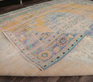 Erin - Faded Orange Vintage Area Rug - Thumbnail