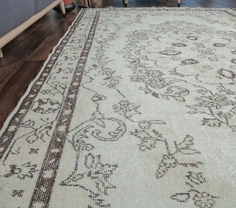 Erken - Oushak Area Rug