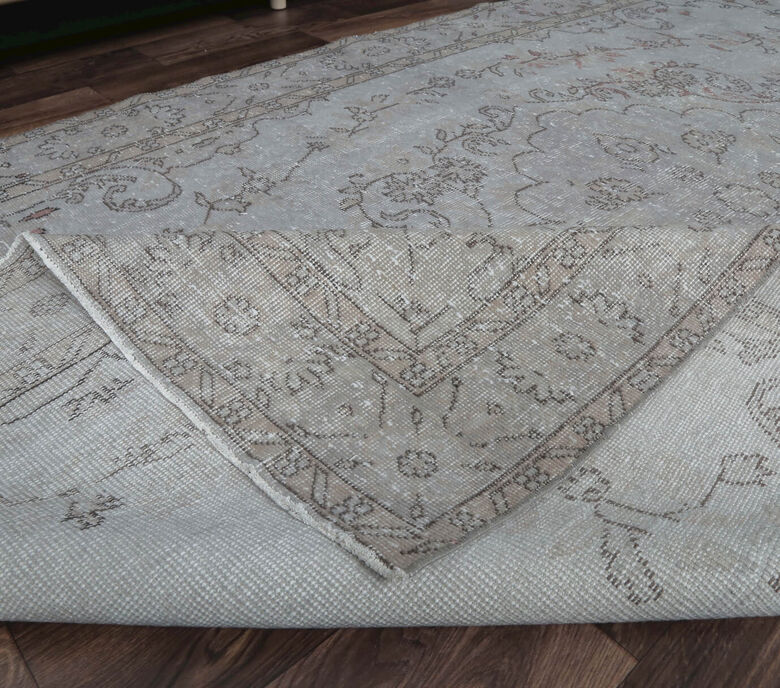 Esenbike - Gray Oriental Vintage Rug