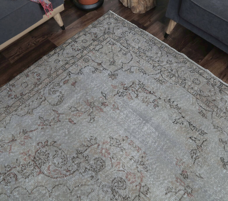 Esenbike - Gray Oriental Vintage Rug