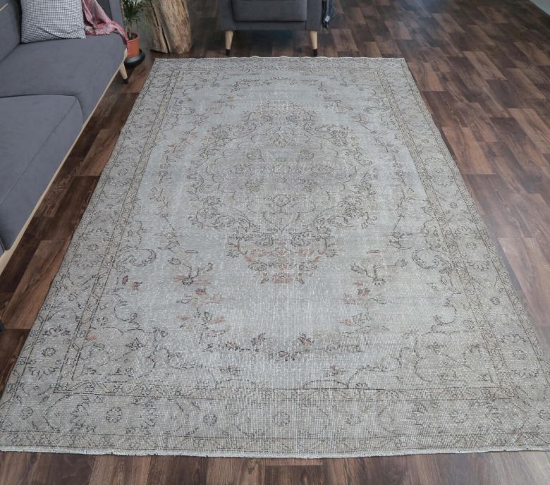 Esenbike - Gray Oriental Vintage Rug