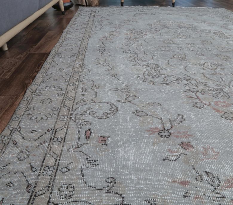 Esenbike - Gray Oriental Vintage Rug