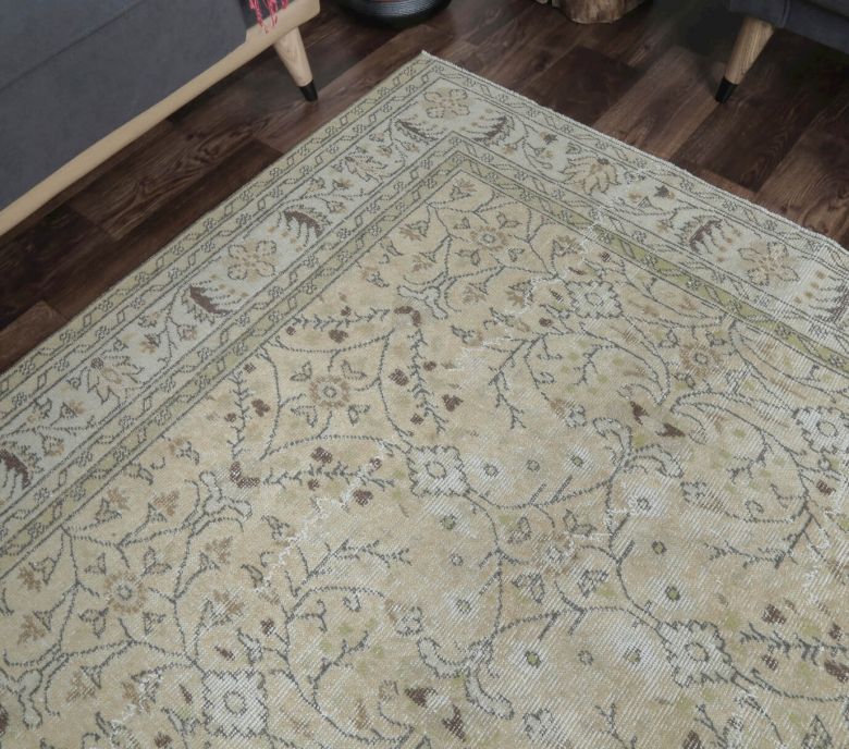 Eshay - Beige Oriental Vintage Rug