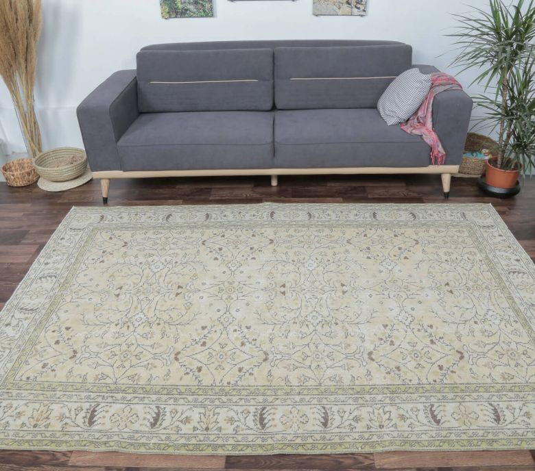 Eshay - Beige Oriental Vintage Rug