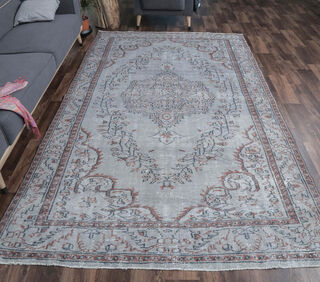 Esine - Bohemian Vintage Area Rug - Thumbnail