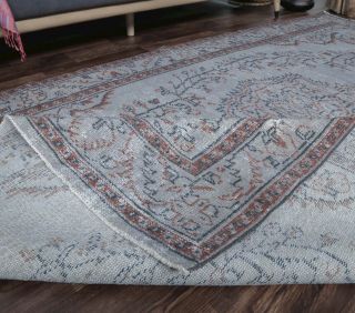 Esine - Bohemian Vintage Area Rug - Thumbnail