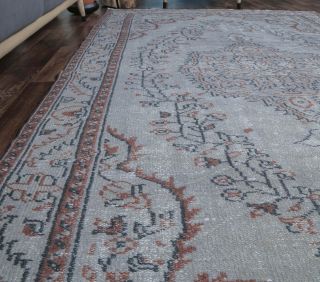 Esine - Bohemian Vintage Area Rug - Thumbnail