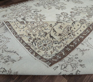 Esmeralda - 1960's Vintage Rug - Thumbnail