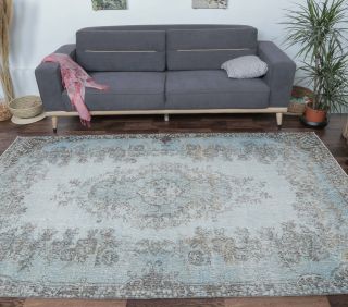 Esther - 1960's Vintage Area Rug - Thumbnail